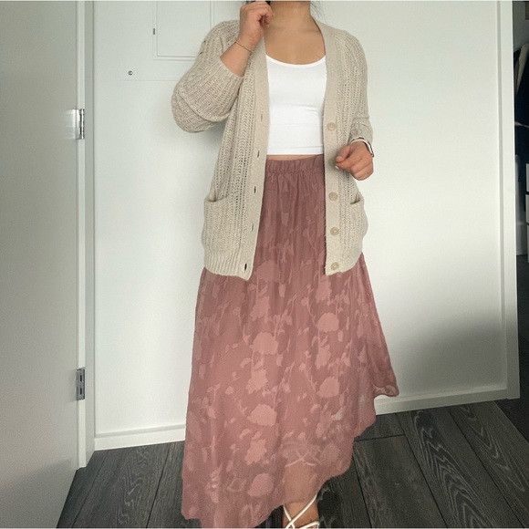 Pink flowy skirt - Picture 5 of 9